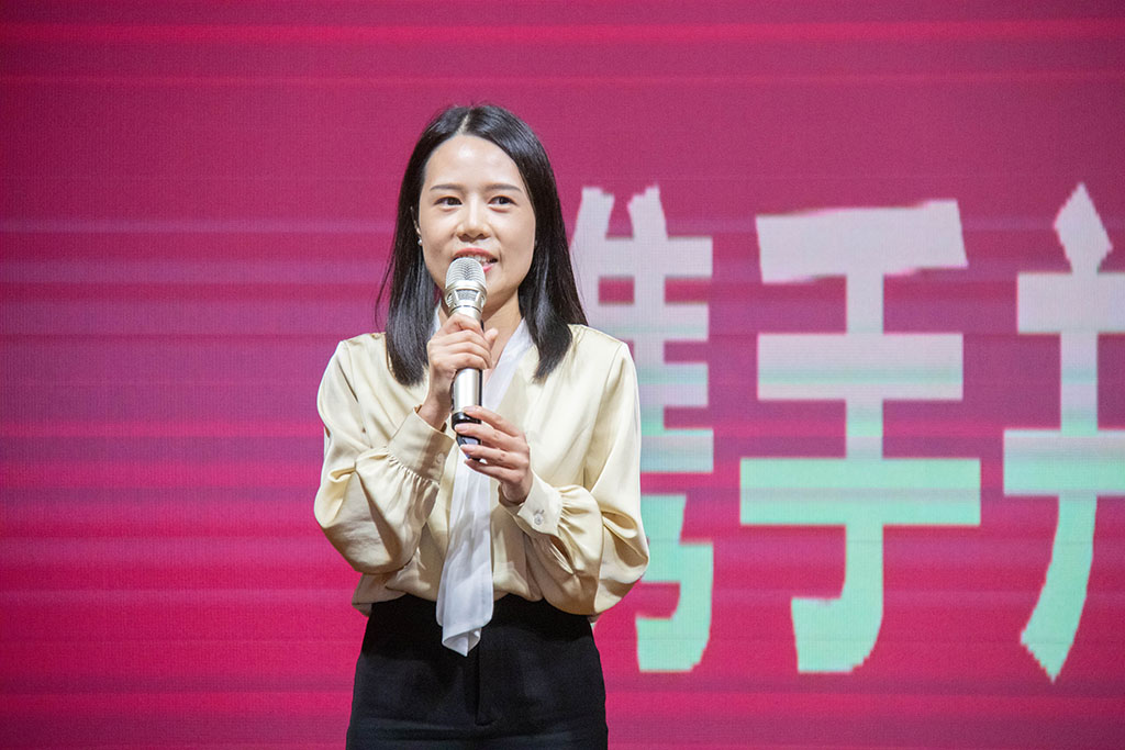 博思花藝婚慶教育，婚慶培訓(xùn)，花藝培訓(xùn)，插花培訓(xùn)，花藝師培訓(xùn)，主持人培訓(xùn)，商務(wù)主持人培訓(xùn)，花店運營培訓(xùn)，花店全系統(tǒng)營銷，小白開花店，小白學(xué)主持，金璽棠婚慶酒店，金璽棠總部，鄭州金麻雀教育科技有限公司