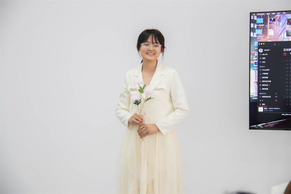 博思花藝婚慶教育，婚慶培訓(xùn)，花藝培訓(xùn)，插花培訓(xùn)，花藝師培訓(xùn)，主持人培訓(xùn)，商務(wù)主持人培訓(xùn)，花店運(yùn)營(yíng)培訓(xùn)，花店全系統(tǒng)營(yíng)銷，小白開花店，小白學(xué)主持，金璽棠婚慶酒店，金璽棠總部，鄭州金麻雀教育科技有限公司