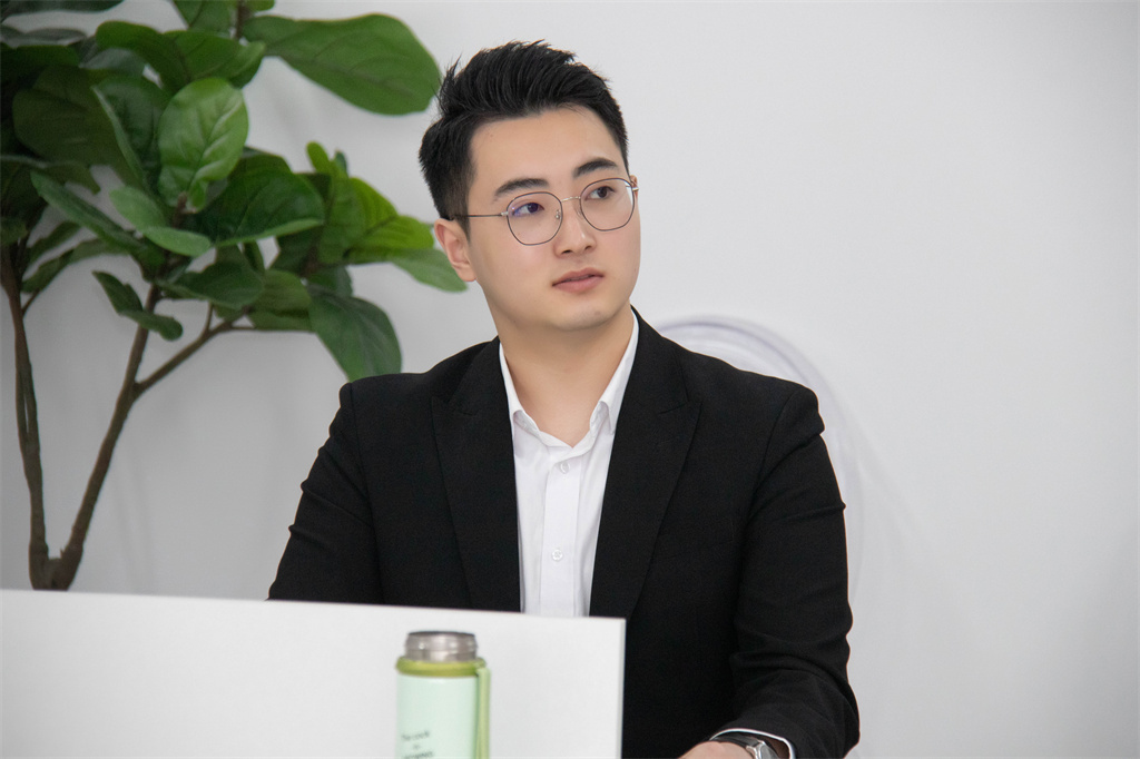 博思花藝婚慶教育，婚慶培訓(xùn)，花藝培訓(xùn)，插花培訓(xùn)，花藝師培訓(xùn)，主持人培訓(xùn)，商務(wù)主持人培訓(xùn)，花店運(yùn)營(yíng)培訓(xùn)，花店全系統(tǒng)營(yíng)銷，小白開花店，小白學(xué)主持，金璽棠婚慶酒店，金璽棠總部，鄭州金麻雀教育科技有限公司