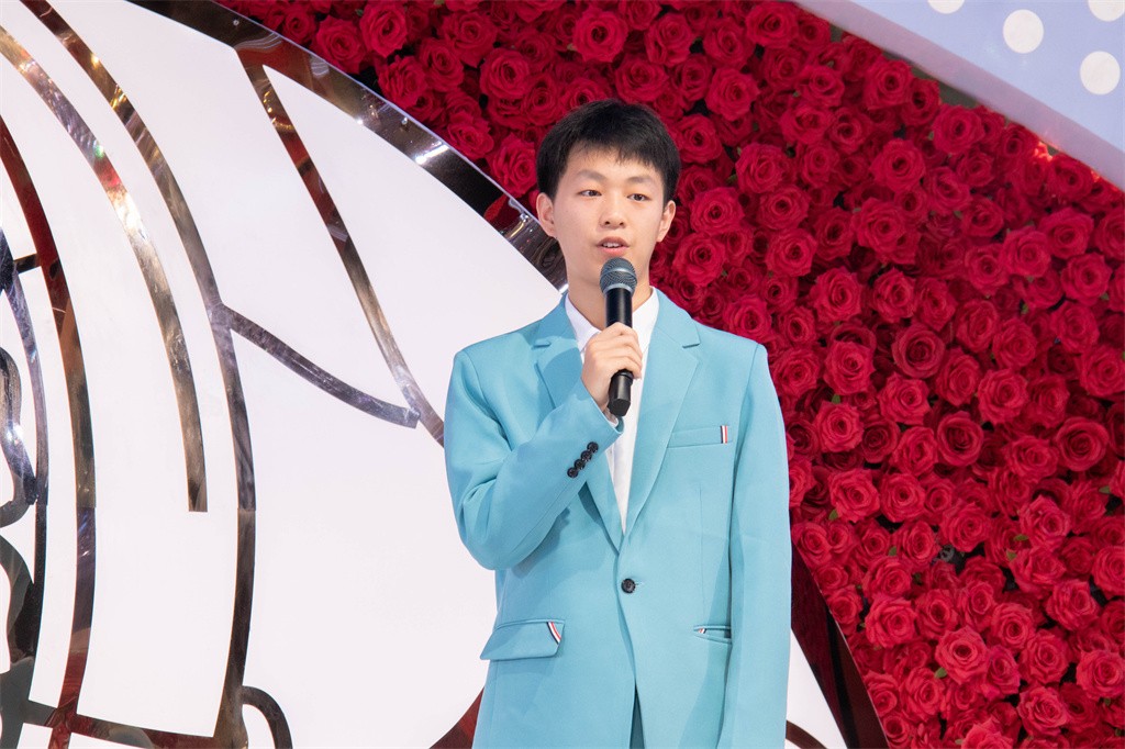 博思花藝婚慶教育，婚慶培訓(xùn)，花藝培訓(xùn)，插花培訓(xùn)，花藝師培訓(xùn)，主持人培訓(xùn)，商務(wù)主持人培訓(xùn)，花店運(yùn)營(yíng)培訓(xùn)，花店全系統(tǒng)營(yíng)銷，小白開花店，小白學(xué)主持，金璽棠婚慶酒店，金璽棠總部，鄭州金麻雀教育科技有限公司