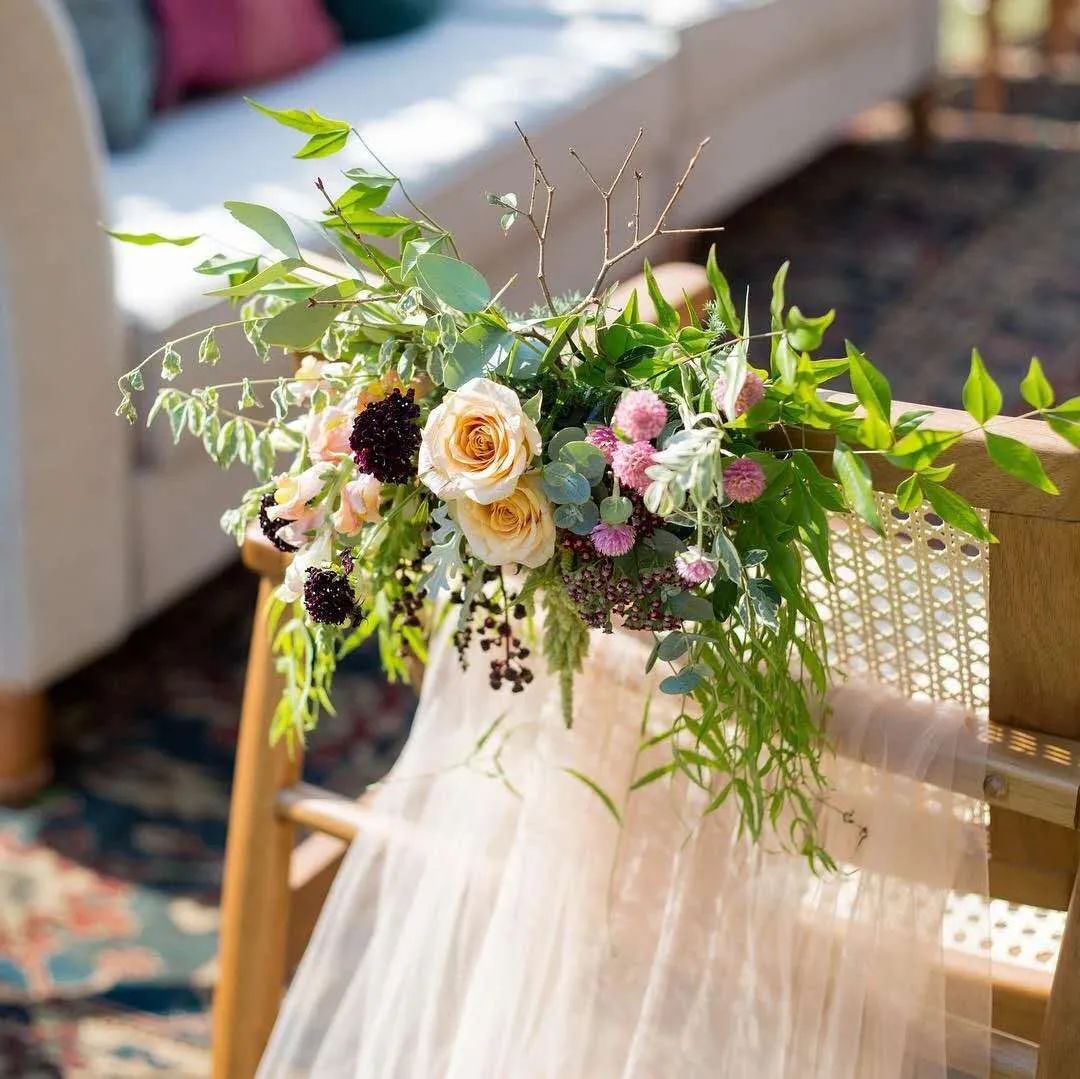 博思花藝婚慶教育，婚慶培訓(xùn)，花藝培訓(xùn)，插花培訓(xùn)，花藝師培訓(xùn)，主持人培訓(xùn)，商務(wù)主持人培訓(xùn)，花店運(yùn)營(yíng)培訓(xùn)，花店全系統(tǒng)營(yíng)銷，小白開(kāi)花店，小白學(xué)主持，金璽棠婚慶酒店，金璽棠總部，鄭州金麻雀教育科技有限公司