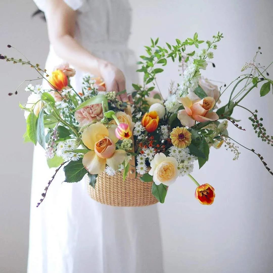 博思花藝婚慶教育，婚慶培訓(xùn)，花藝培訓(xùn)，插花培訓(xùn)，花藝師培訓(xùn)，主持人培訓(xùn)，商務(wù)主持人培訓(xùn)，花店運(yùn)營(yíng)培訓(xùn)，花店全系統(tǒng)營(yíng)銷，小白開(kāi)花店，小白學(xué)主持，金璽棠婚慶酒店，金璽棠總部，鄭州金麻雀教育科技有限公司