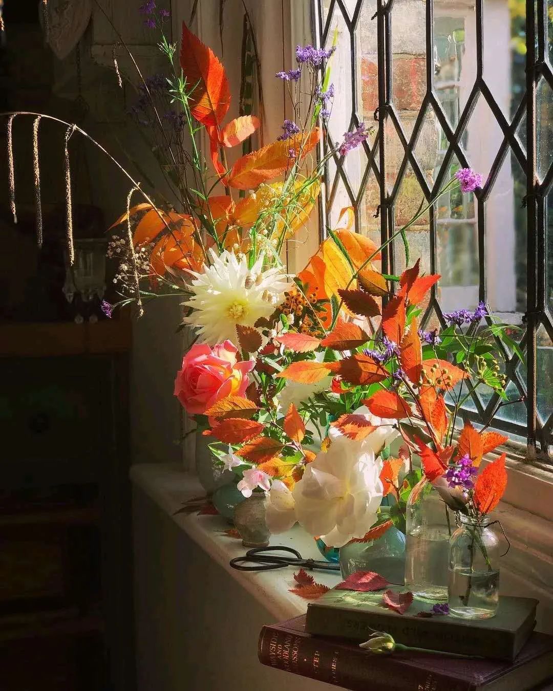 博思花藝婚慶教育，婚慶培訓(xùn)，花藝培訓(xùn)，插花培訓(xùn)，花藝師培訓(xùn)，主持人培訓(xùn)，商務(wù)主持人培訓(xùn)，花店運(yùn)營(yíng)培訓(xùn)，花店全系統(tǒng)營(yíng)銷，小白開(kāi)花店，小白學(xué)主持，金璽棠婚慶酒店，金璽棠總部，鄭州金麻雀教育科技有限公司