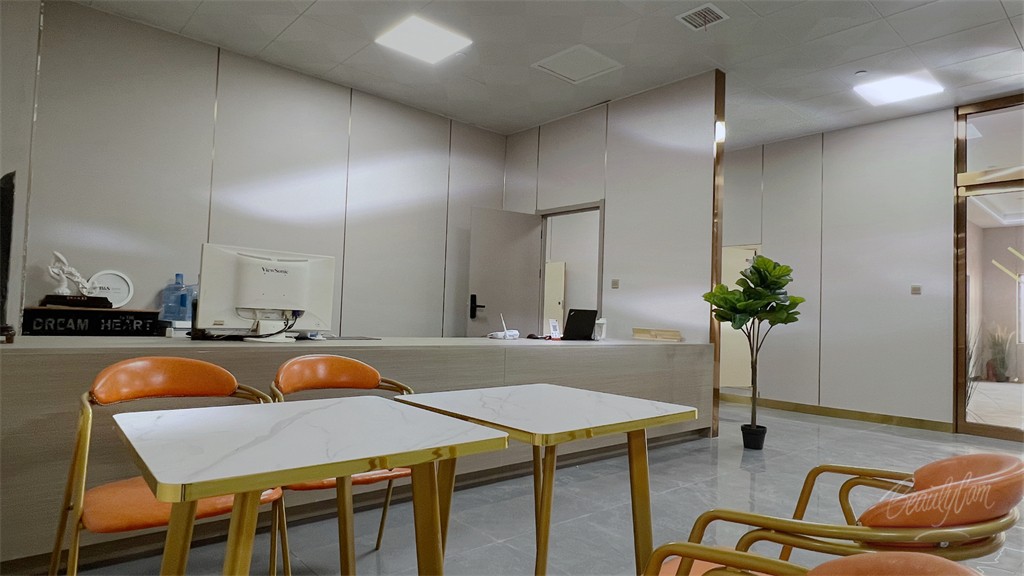 博思花藝婚慶教育，婚慶培訓(xùn)，花藝培訓(xùn)，插花培訓(xùn)，花藝師培訓(xùn)，主持人培訓(xùn)，商務(wù)主持人培訓(xùn)，花店運(yùn)營(yíng)培訓(xùn)，花店全系統(tǒng)營(yíng)銷，小白開花店，小白學(xué)主持，金璽棠婚慶酒店，金璽棠總部，鄭州金麻雀教育科技有限公司