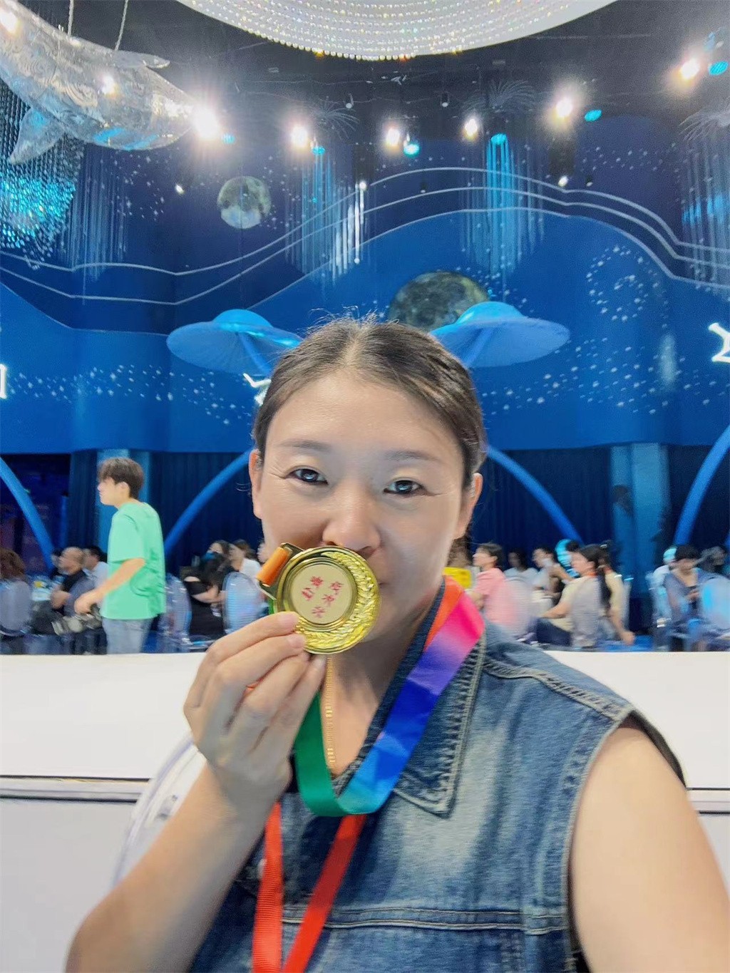 博思花藝婚慶教育，婚慶培訓(xùn)，花藝培訓(xùn)，插花培訓(xùn)，花藝師培訓(xùn)，主持人培訓(xùn)，商務(wù)主持人培訓(xùn)，花店運營培訓(xùn)，花店全系統(tǒng)營銷，小白開花店，小白學(xué)主持，金璽棠婚慶酒店，金璽棠總部，鄭州金麻雀教育科技有限公司